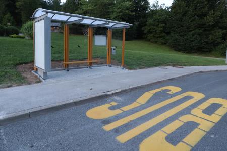 NOVO AVTOBUSNO POSTAJALIŠČE PODSKRAJNIK 07 FOTO LJUBO VUKELIČ